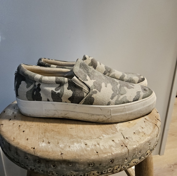 Steve Madden Camo Gills Platform Slip On Sneakers 8.5 - Picture 2 of 5